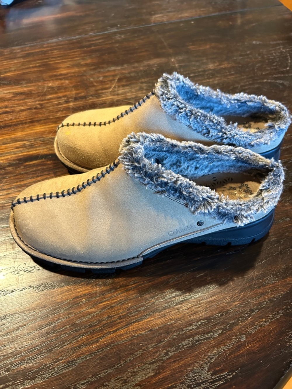 Columbia Tan Slip-On Clogs with Gray Faux-Fur Collar